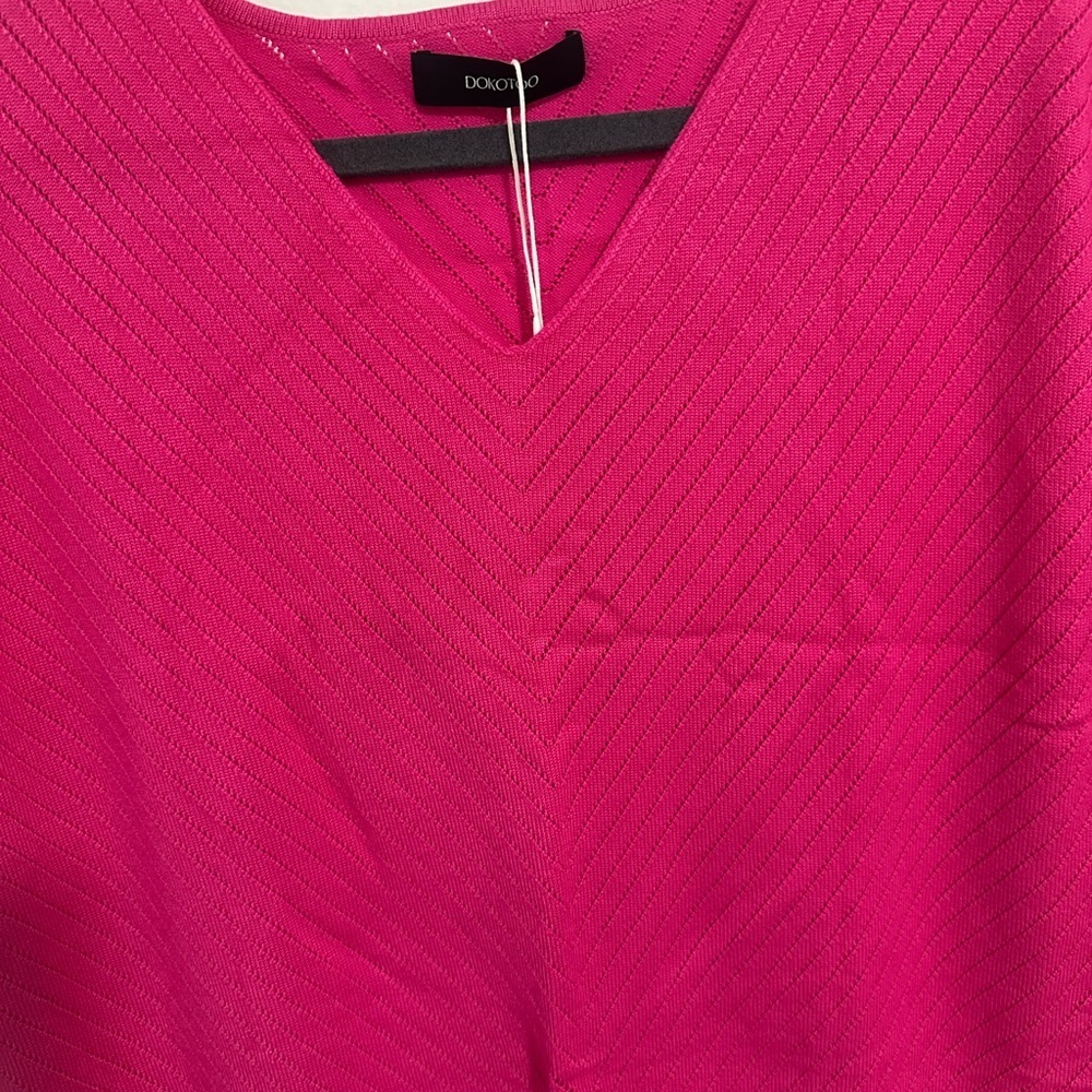 Chic Fuchsia V-Neck Women's Blouse - Picture 6 of 15